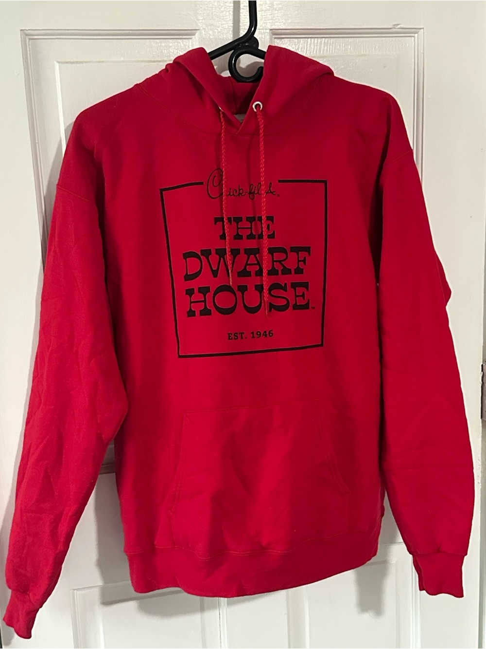Chick Fil A The Dwarf House Red Pullover Hoodie Size M
